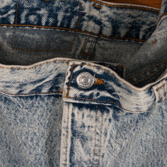 Vintage 80s Deadstock Levi's 501 Light Wash Button Fly Jeans- 40 x 31, USA Made - Picture 2 of 16